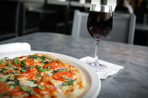Red-Wine-and-Pizza