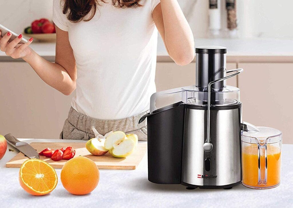 Nowadays, more and more people are becoming more conscious about their food choices. And, with almost every healthy diet including eating fresh fruits and vegetables, a juicer is becoming one of the most used small kitchen appliances. If you're considering buying a juicer, how can you choose the best one from the sea of juicer options? 