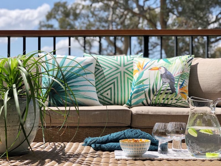 Outdoor tropical cushions
