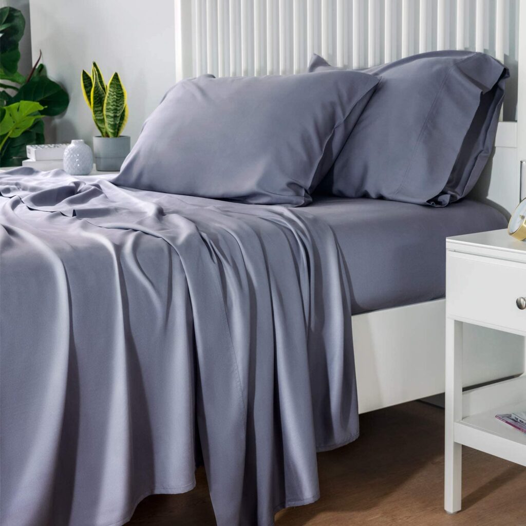 When choosing bed linens, it is advisable to begin by figuring out what kind of material you want against your skin. Most people should have at least one or two sets of cotton or sateen sheets for year-round use, but you may want to invest in flannel or linen sets depending on how warm it gets. Linen has a coarser, nubby feel and a more open weave since it comprises flax, making it perfect for temperature regulation in hot climates. However, linen is not for everyone, particularly if you favour smooth, silky textiles.