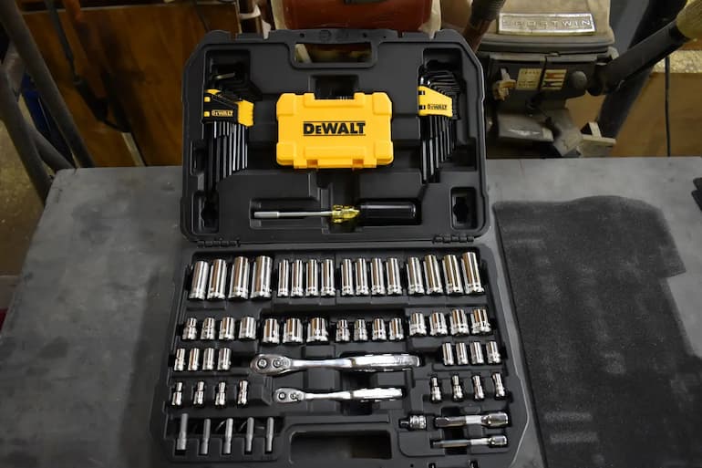dewalt tool set